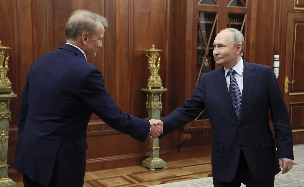 Путин встретился с председателем правления ПАО «Сбербанк» Германом Грефом. Обложка © kremlin.ru