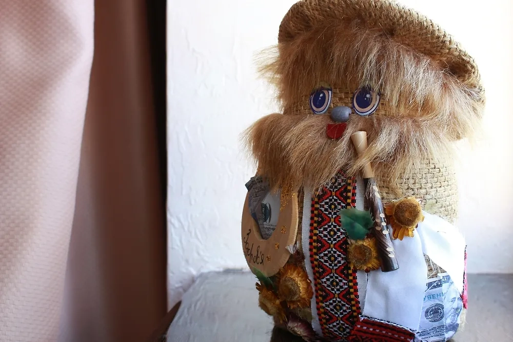 Домовой не имел никакого отношения ни к Богу, ни к святым. Это был капризный дух, и он наказывал тех, кто в него не верил. Фото © Shutterstock / FOTODOM / Hatka