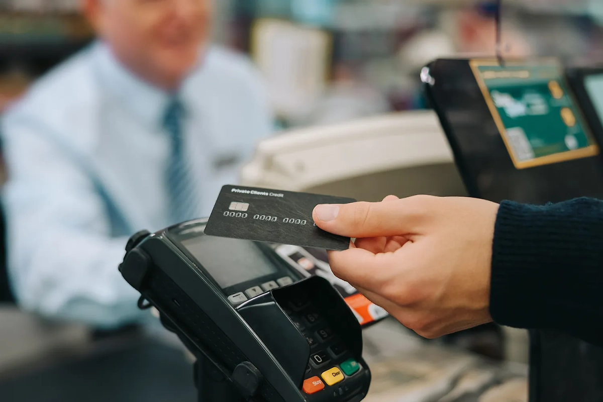 Способы выявления богатых домов грабителями. Фото © Shutterstock / FOTODOM / Jacob Lund