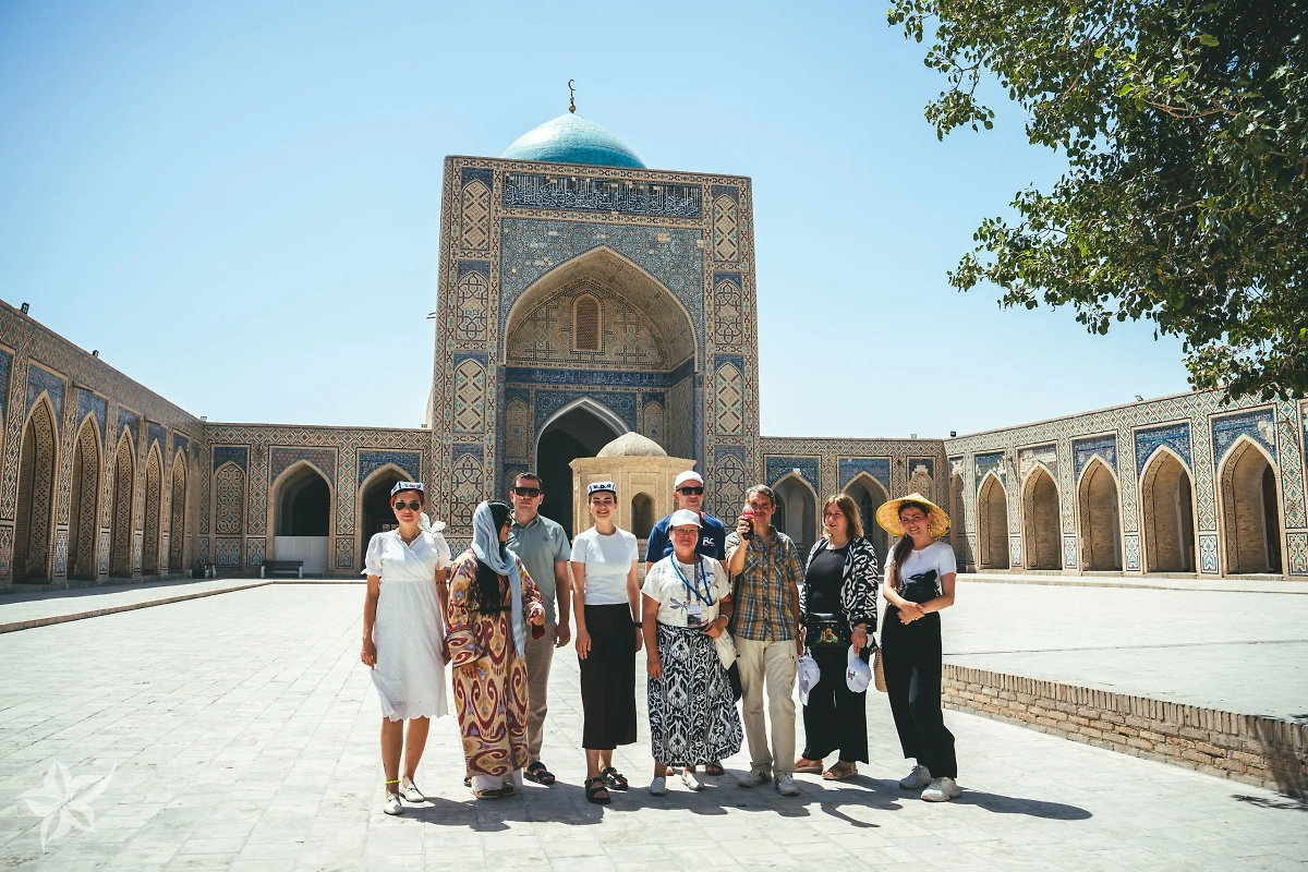 Команда Экспедиции «Путешествие в Сердце Евразии» посетила Самарканд. Обложка © Предоставлено Life.ru
