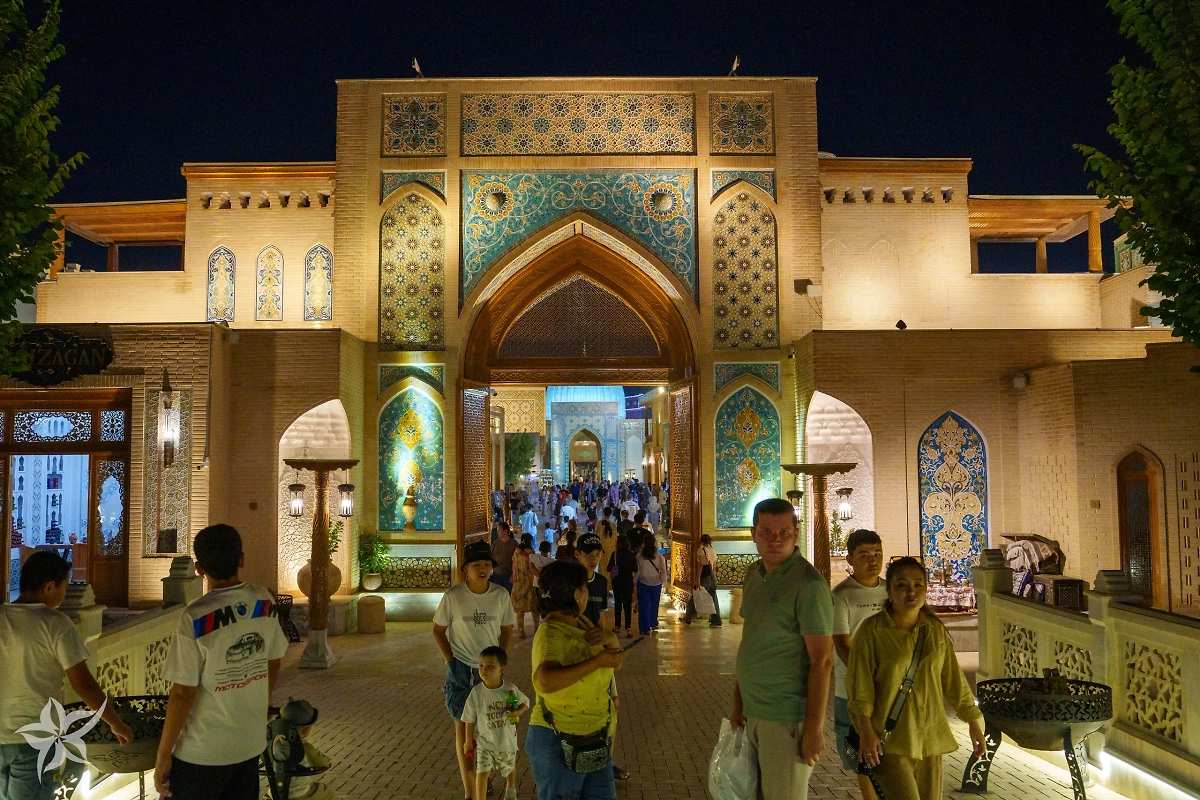 Команда Экспедиции «Путешествие в Сердце Евразии» посетила Самарканд. Фото © Предоставлено Life.ru