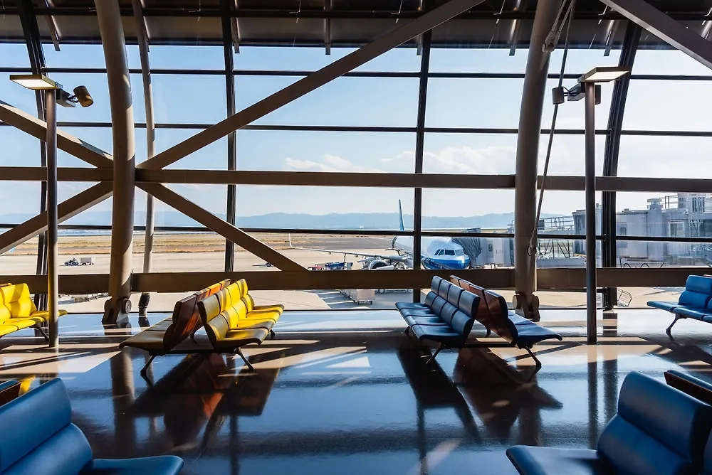 Обложка © Shutterstock / FOTODOM / Torjrtrx