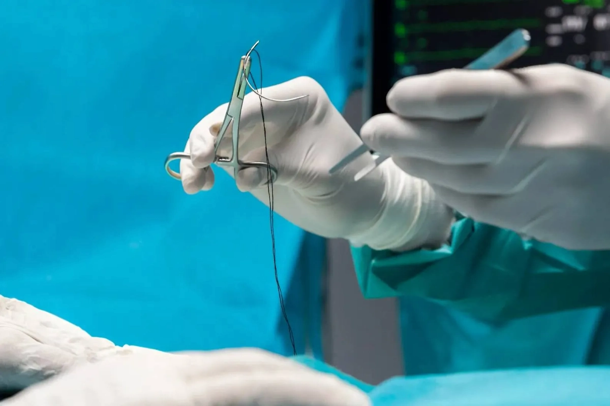 Операция. Обложка © freepik