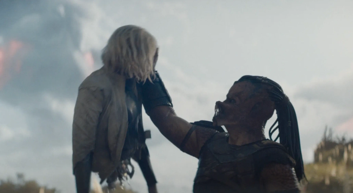 Эль Фаннинг против Хищника? Фото © Кадр из трейлера «Хищник: Планета смерти», режиссёр Дэн Трахтенберг, сценарист Патрик Эйсон и др./ Kinopoisk