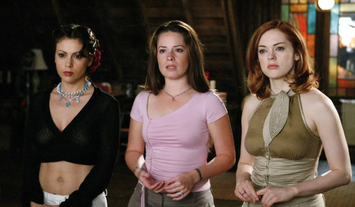 Самые жуткие совпадения в истории кинематографа ужасов. Фото © Кадр из фильма «Зачарованные», режиссёр Джон Т. Кречмер и др., сценарист Джаннин Реншоу / Kinopoisk