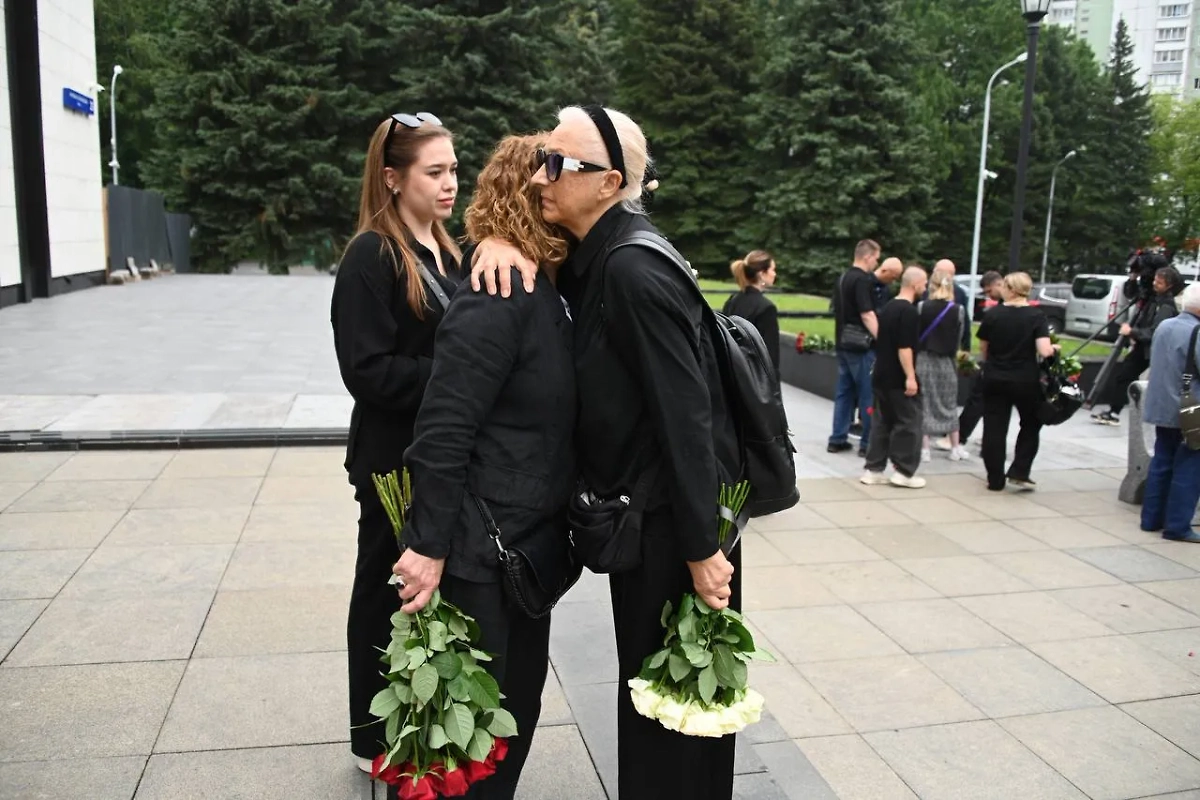 Прощание с режиссёром Юрием Карой проходит в Москве. Фото © Life.ru