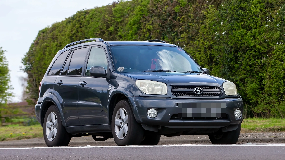 Toyota RAV4 — универсальный кроссовер. Фото © Shutterstock / FOTODOM / Sue Thatcher