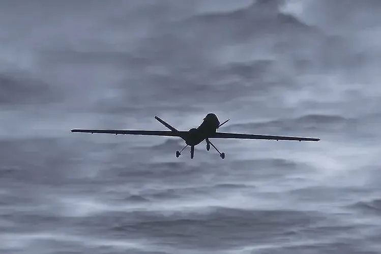 Обложка © Shutterstock / FOTODOM / isoprotonic