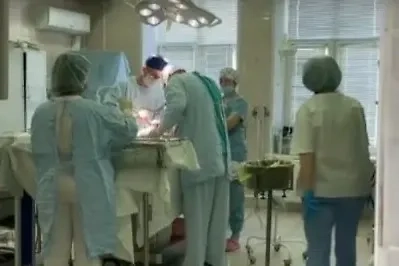 В Орловском онкодиспансере удалили гигантскую опухоль яичника весом более 12 килограммов. Обложка © VK / Орловский онкологический диспансер