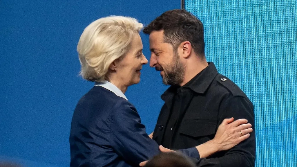 Глава Еврокомиссии Урсула фон дер Ляйен и глава киевского режима Владимир Зеленский. Обложка © ТАСС / ЕРА