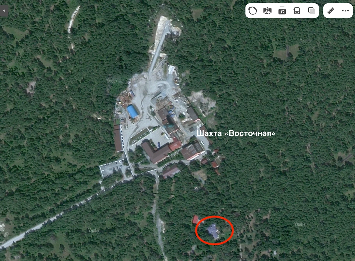 Особняк Константина Струкова действительно находится совсем рядом с его предприятием. Фото © Yandex Карты