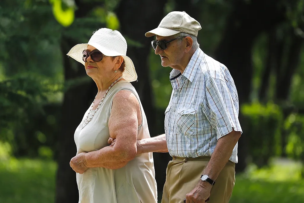 Неработающих пенсионеров в 2025 году ждёт индексация, а в 2026 году — две таковые. Фото © ТАСС / Артём Геодакян