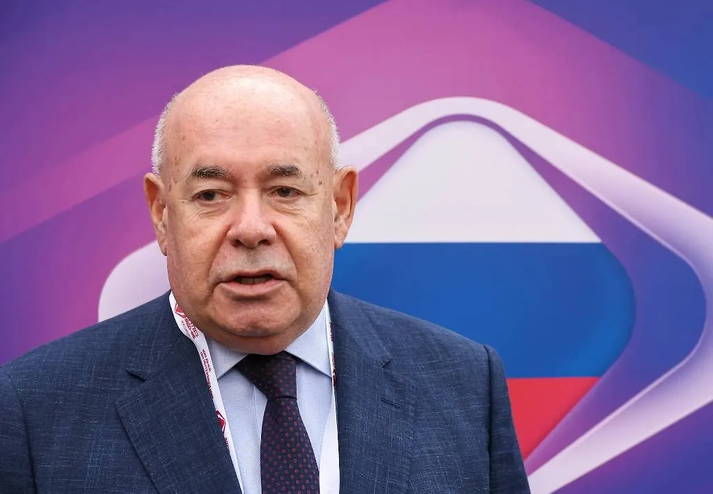 Обложка © Сергей Карпухин/ТАСС 