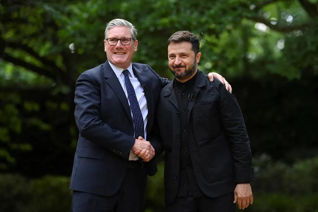 Кир Стармер с Владимиром Зеленским. Обложка © ТАСС / AP / Jaimi Joy