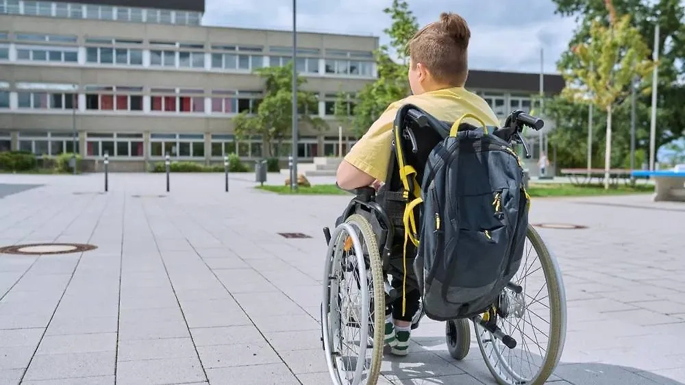 Родители детей-инвалидов могут получить выплату перед учебным годом. Фото © Shutterstock / FOTODOM / VH-studio