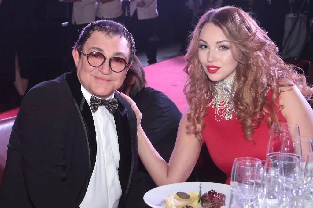 О разводе Дибровых узнали из соцсетей. Так в современном мире бывает часто. Фото © ТАСС / Сергей Виноградов 