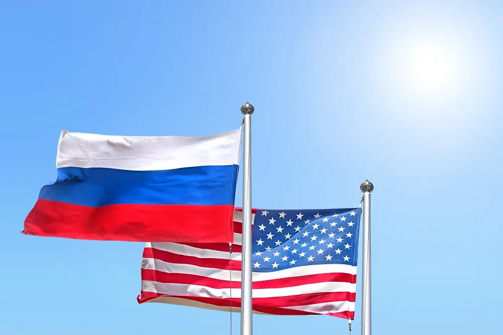 Обложка © Shutterstock / FOTODOM / vaalaa