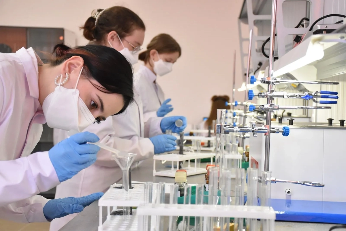 В России заработали кластеры, в которых ведётся подготовка специалистов для предприятий цветной металлургии. Фото © Пресс-служба РУСАЛа