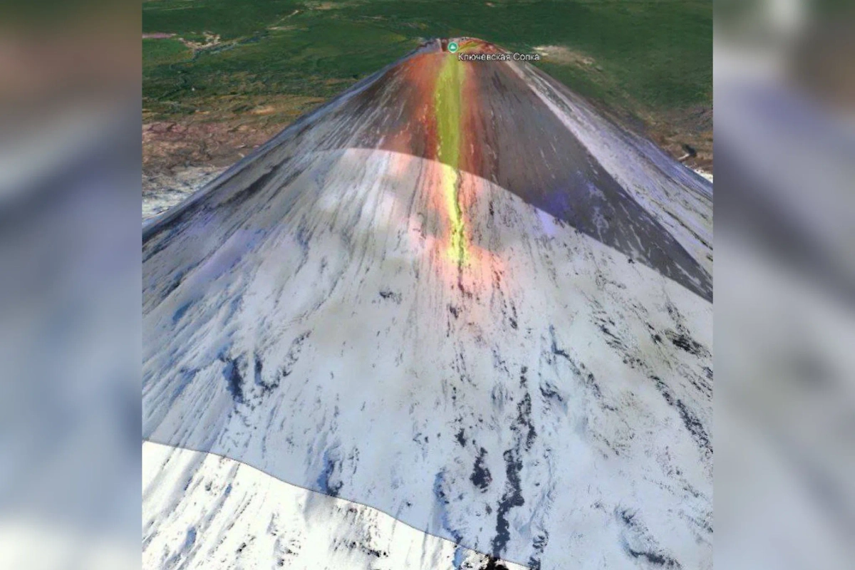 Извержение вулкана. Обложка © Telegram / Amur Mash