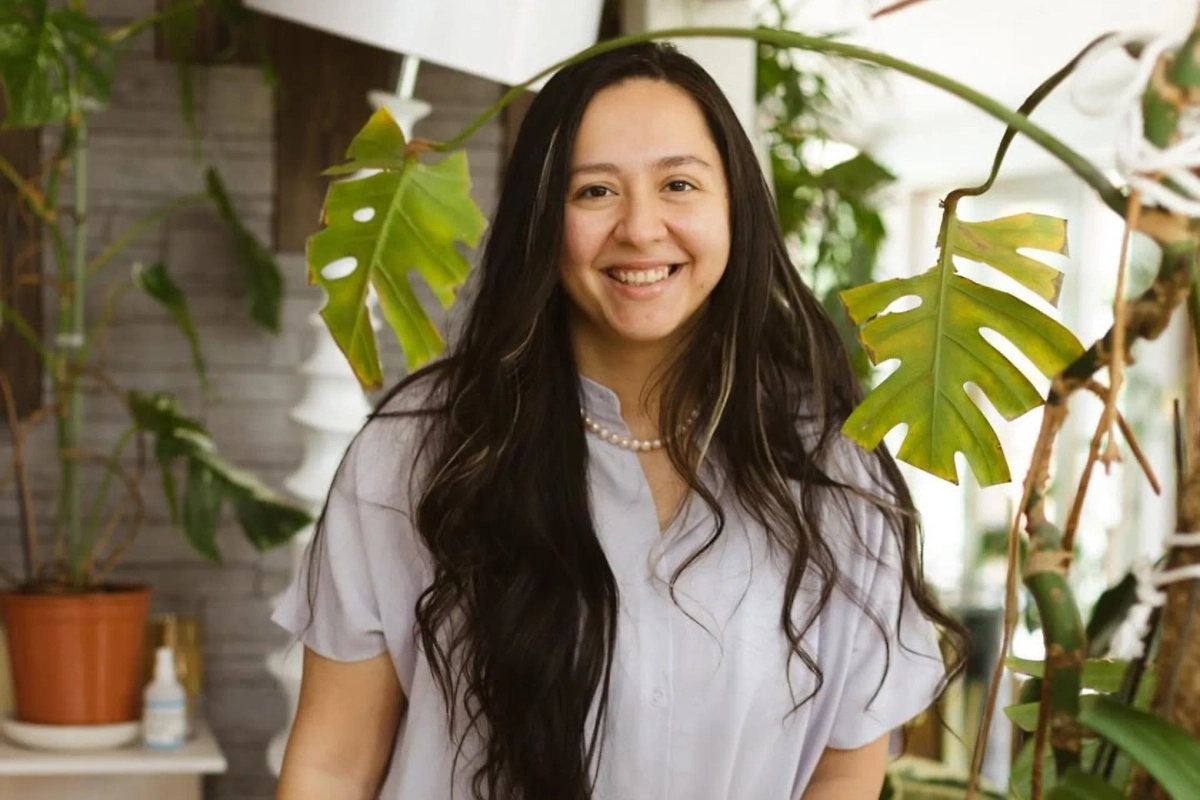 Манижа. Обложка © Instagram (признан экстремистской организацией и запрещён на территории Российской Федерации) / manizha