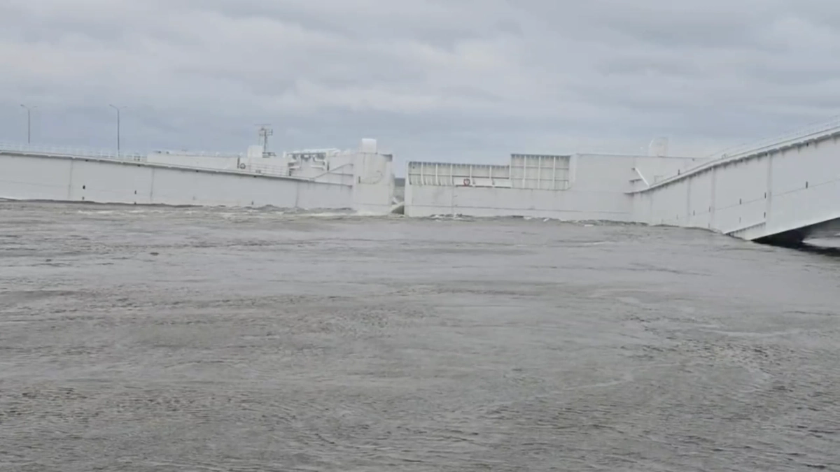 Обложка © Telegram / Дамба Санкт-Петербурга 