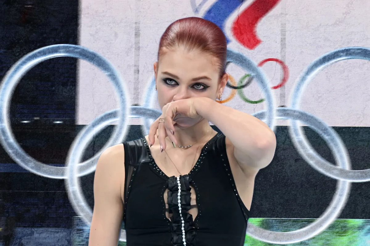 Почему Александра Трусова ненавидела фигурное катание? Скандал в Пекине, травля и уход из спорта. Коллаж © Life.ru. Обложка © РИА «Новости» / Григорий Сысоев, © ТАСС / Сергей Бобылев