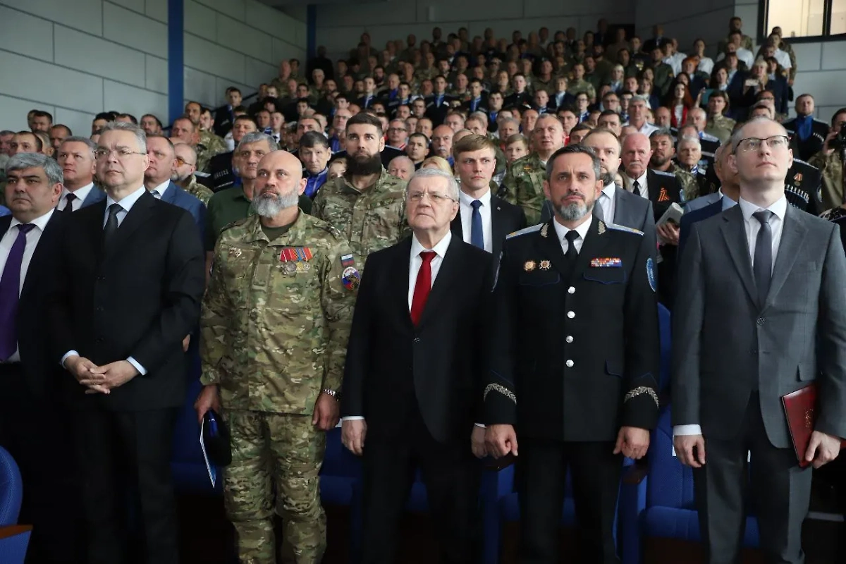 Кадры с церемонии вручения. Фото © Telegram / Всероссийское Казачье Общество