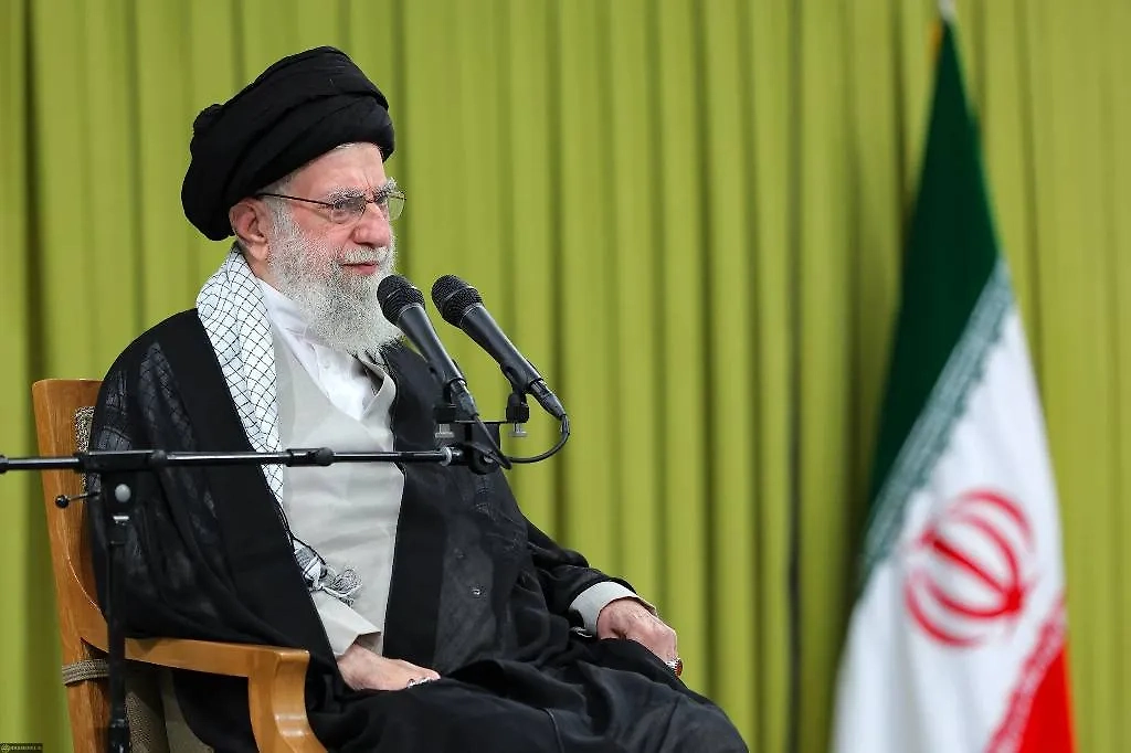 Верховный лидер Ирана аятолла Али Хаменеи. Обложка © ТАСС / Zuma