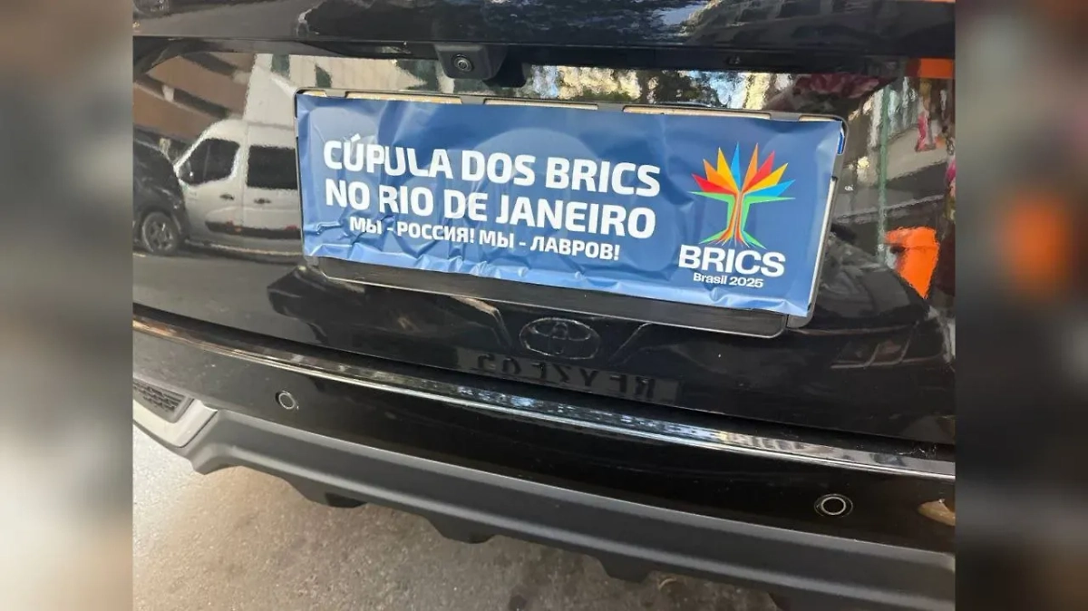 Кортеж Лаврова. Обложка © Telegram / Мария Захарова