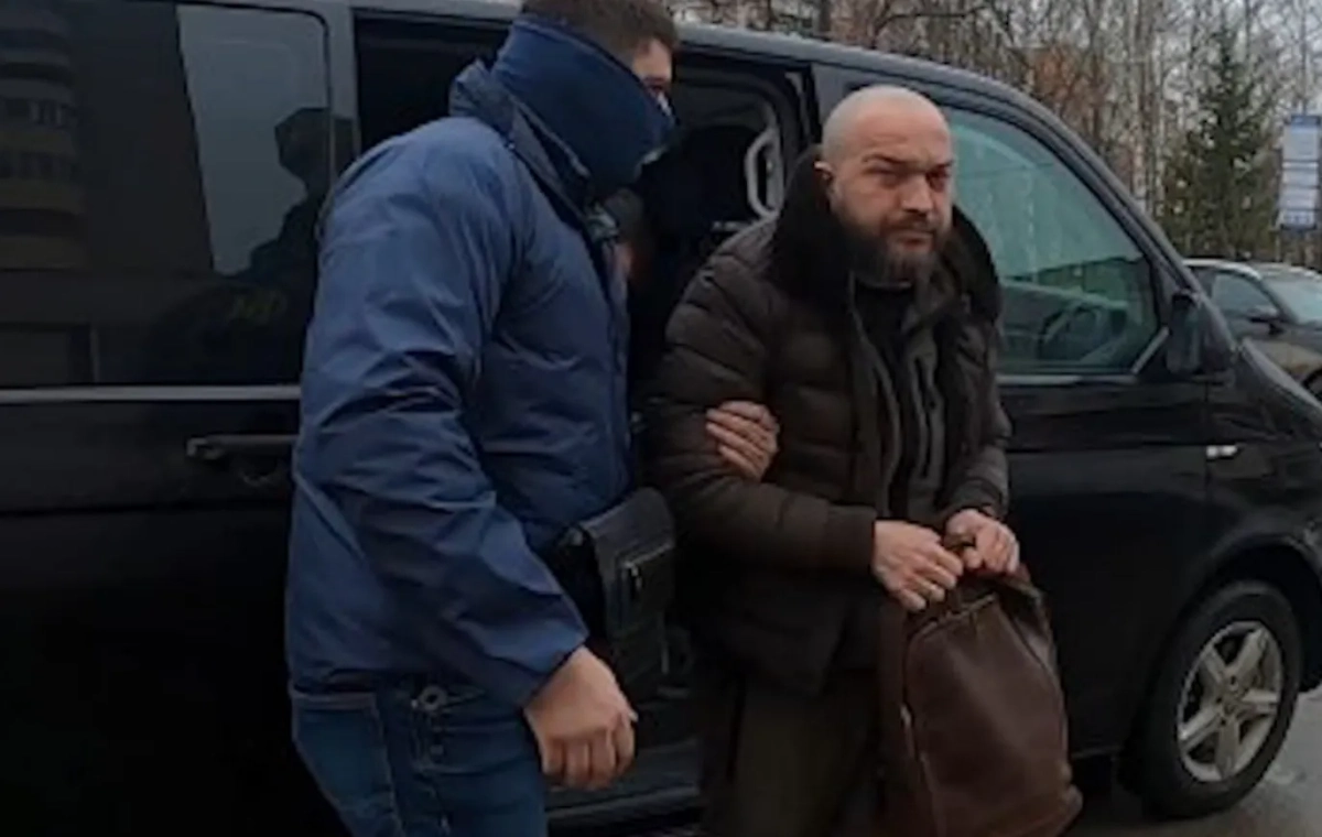 Павел Данилов при задержании. Обложка © Telegram / «ЧувашияСледком»