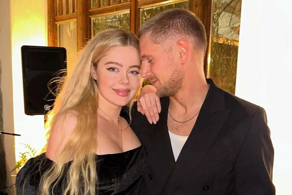 Дарья Шашина и Иван Чебанов. Обложка © Instagram (признан экстремистской организацией и запрещён на территории Российской Федерации) / dariachebanov