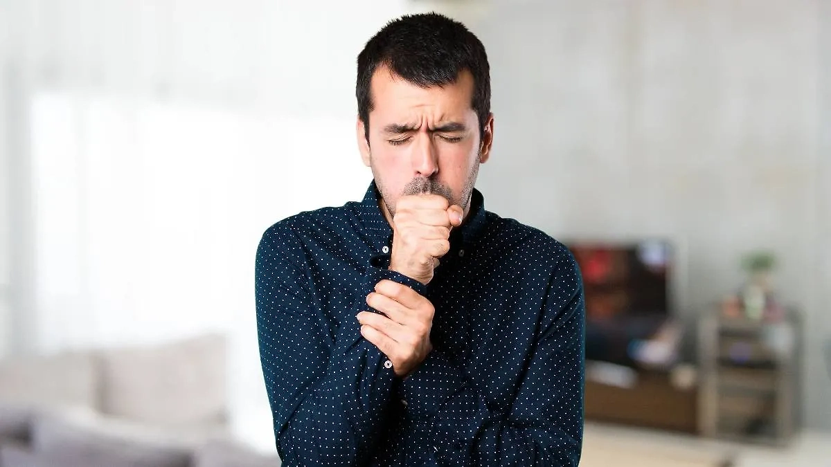 Вентилятор охлаждает воздух. Но что будет, если воздух переохладить? У человека тоже будет переохлаждение. Фото © Shutterstock / FOTODOM / Luis Molinero