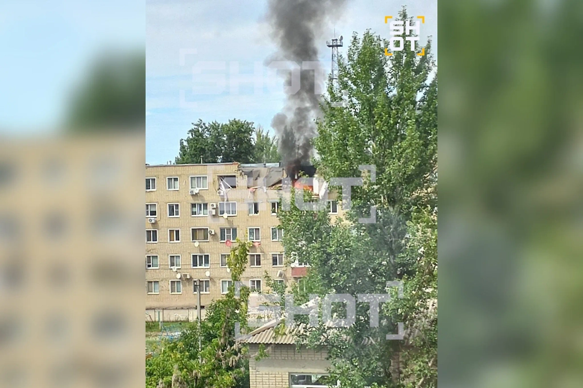 Взрыв газа произошёл в пятиэтажке в городе Ершов Саратовской области. Фото © SHOT