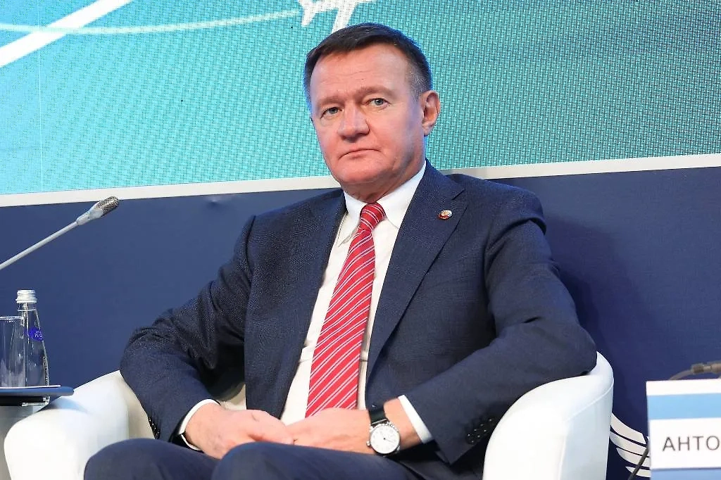 Честолюбие и сомнения: почему Роман Старовойт хотел уйти из власти? Фото © ТАСС / Александр Щербак