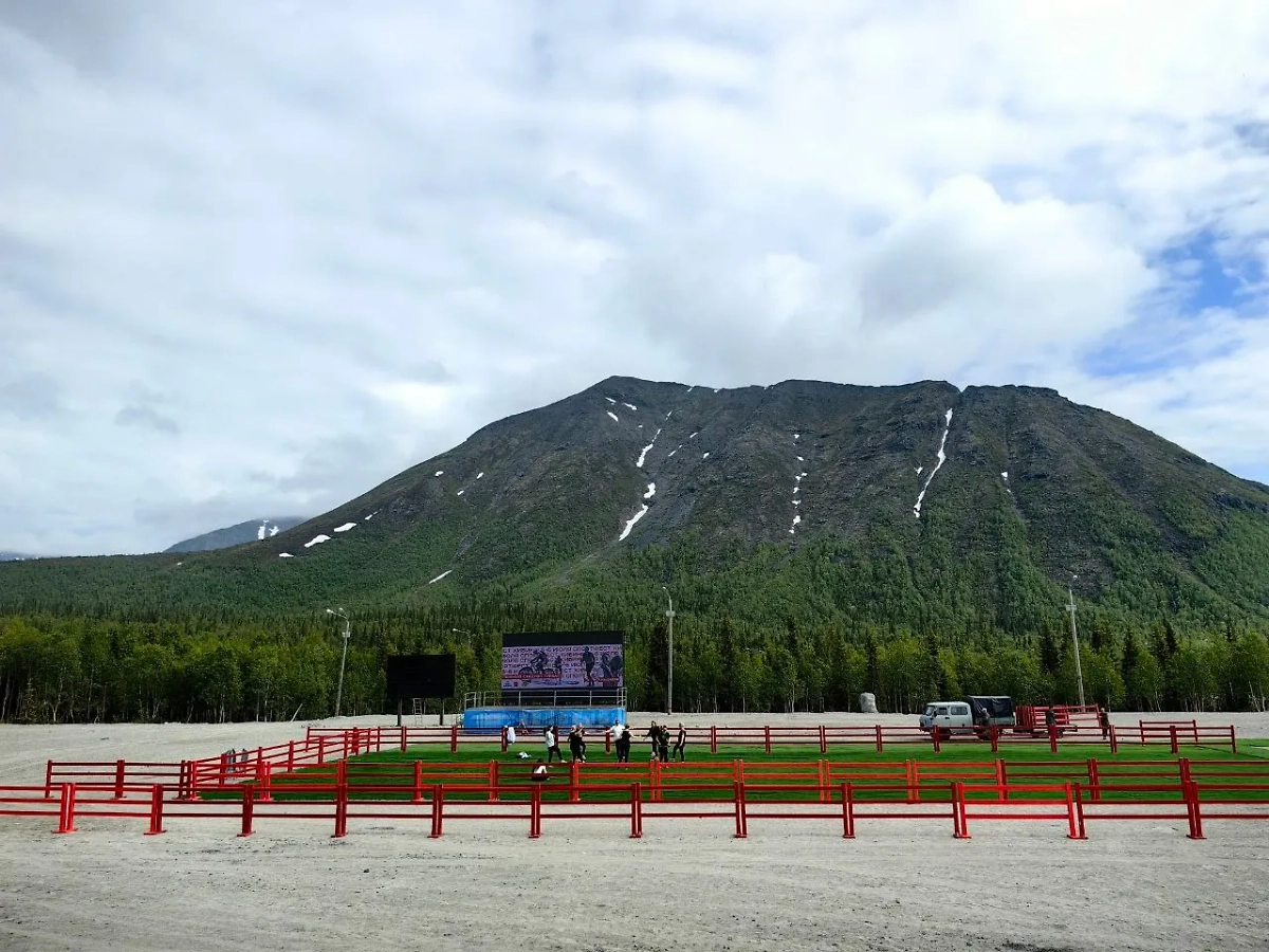 Обложка © VK / FINISHERR - СПОРТФЕСТ ХИБИНЫ 2025