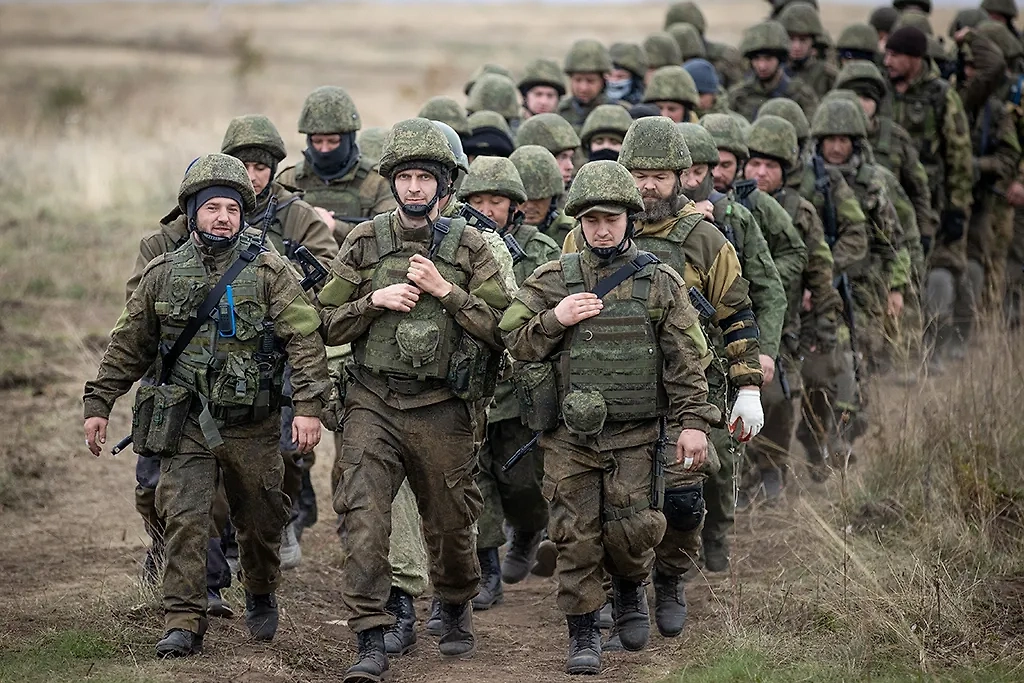 Армия России пополняется за счёт контрактников. Фото © ТАСС / Станислав Красильников