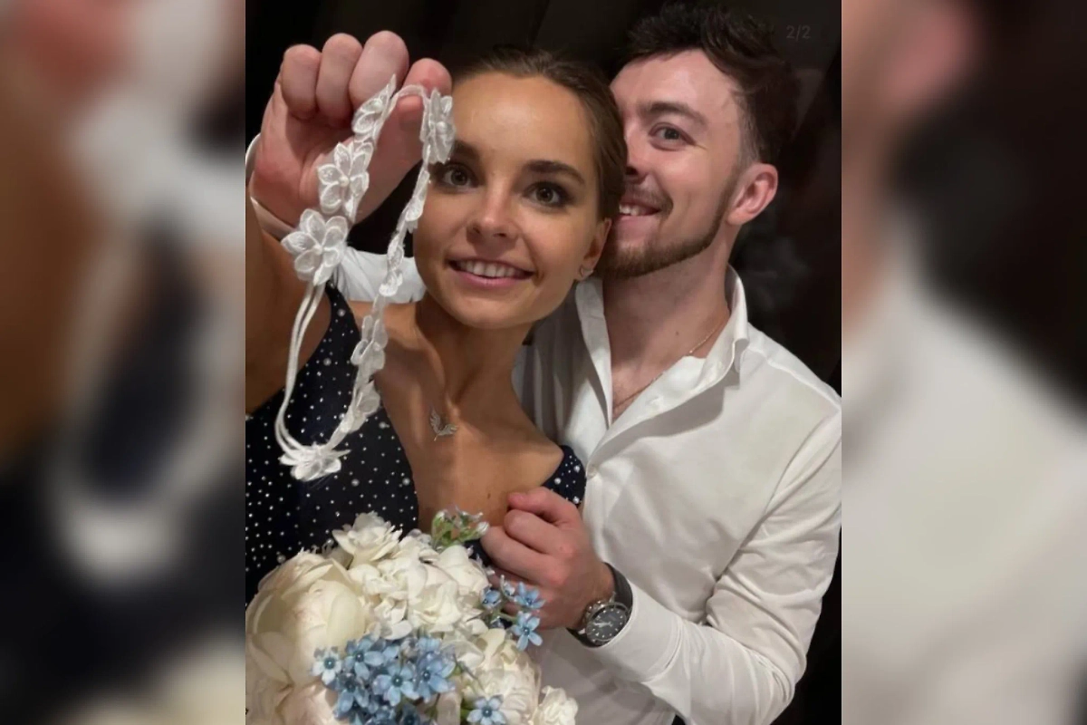 Обложка © Instagram (признан экстремистской организацией и запрещён на территории Российской Федерации) / arinaverina98