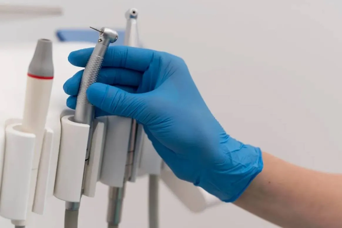 Стоматология. Обложка © freepik