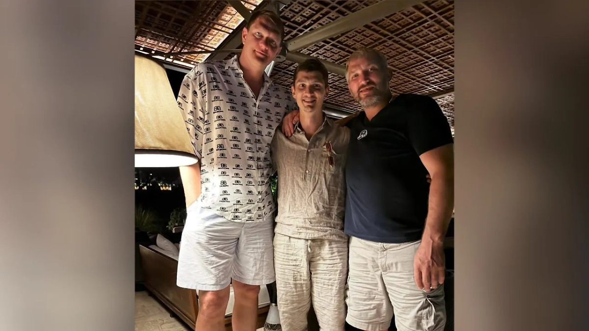 Тимофей Мозгов, Николай Прохоркин, Александр Овечкин. Фото © Instagram (соцсеть запрещена в РФ; принадлежит корпорации Meta, которая признана в РФ экстремистской) / nprokhora