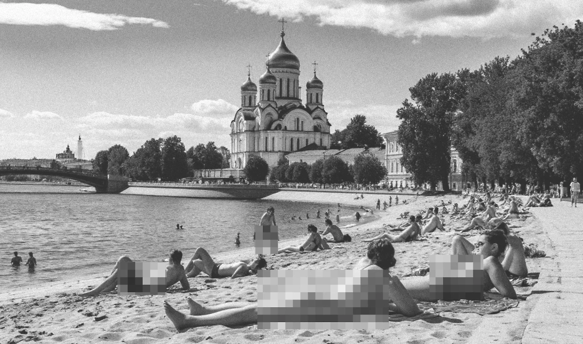 В своё время напротив храма Христа Спасителя был пляж нудистов. После революции людей не стесняли нормы морали. Обложка © «Шедеврум»