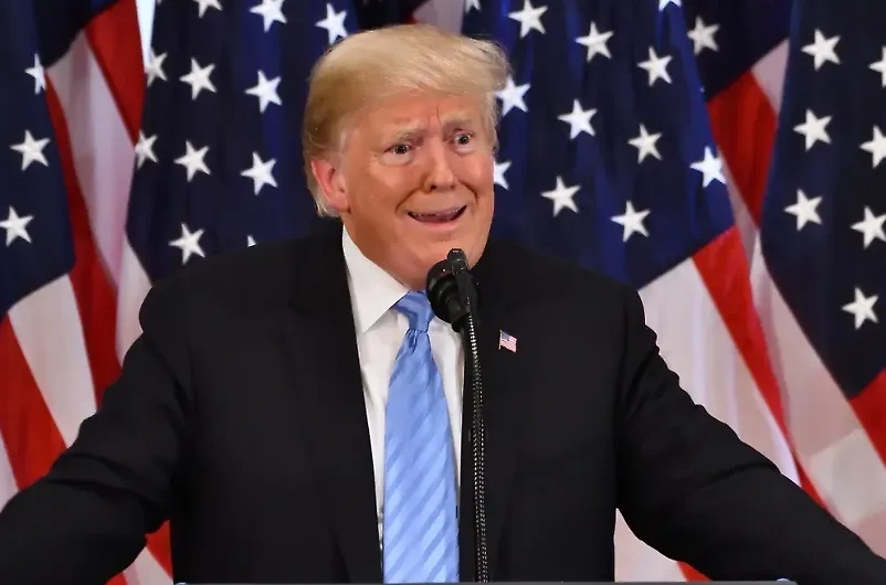 Дональд Трамп. Обложка © Shutterstock / FOTODOM / Evan El-Amin