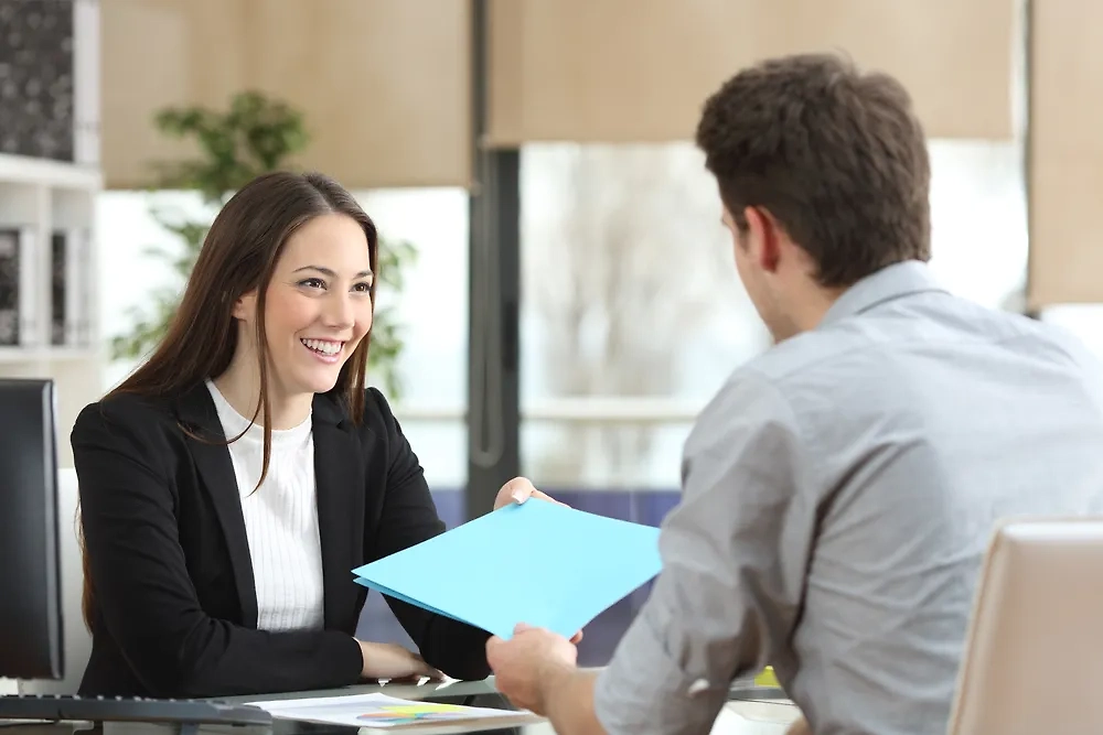 Обложка © Shutterstock / FOTODOM / Antonio Guillem