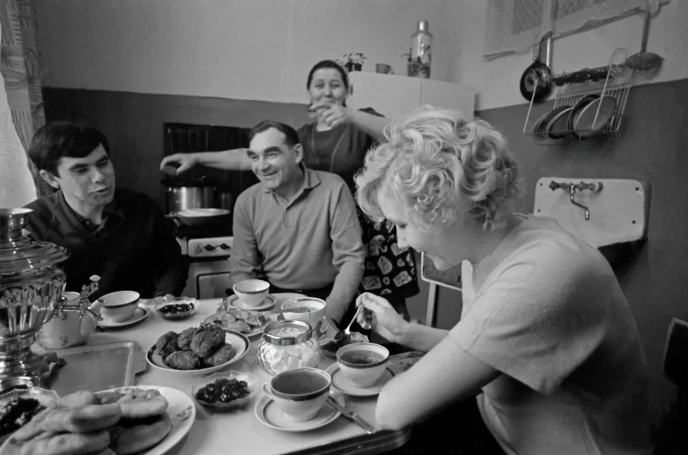 Как в СССР выкручивались при лютом бытовом дефиците? Рассказываем. Обложка © РИА «Новости» / Всеволод Тарасевич