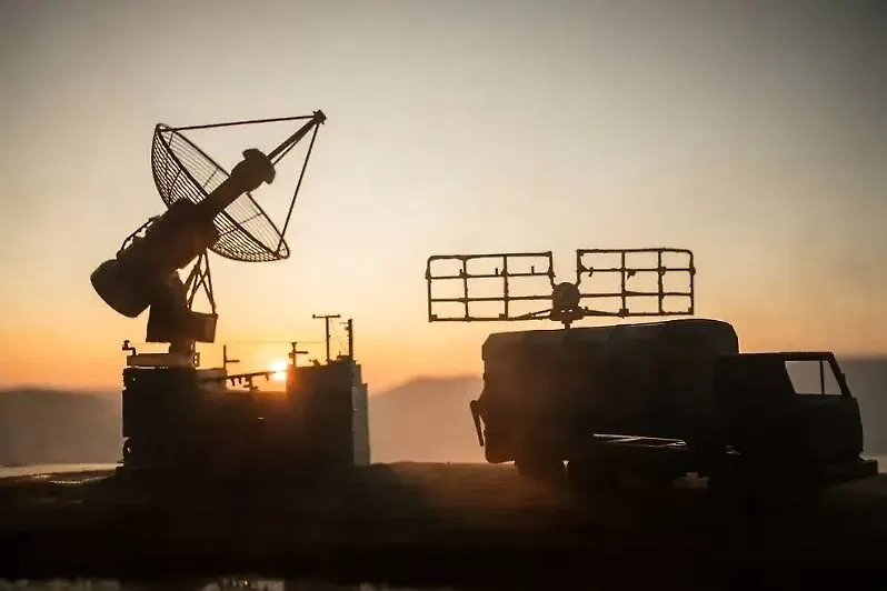 Обложка © Shutterstock / FOTODOM / zef art