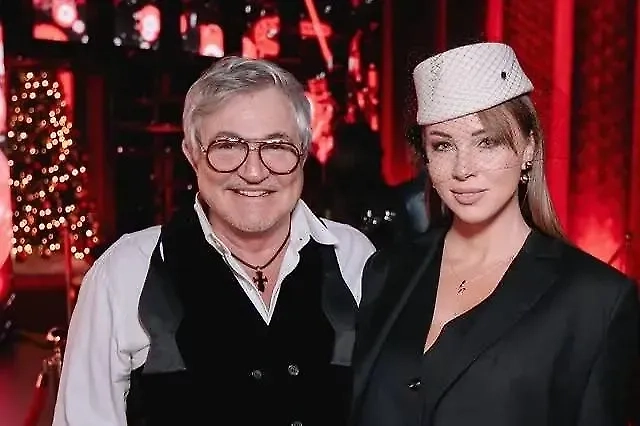 Дмитрий и Полина Дибровы. Обложка © Instagram (признан экстремистской организацией и запрещён на территории РФ) / polinadibrova