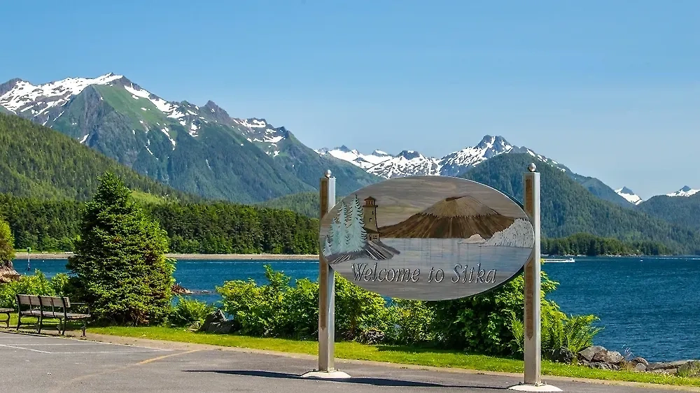 Обложка © Shutterstock / FOTODOM / Charles HHuang