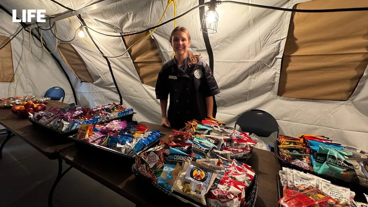 Угощения для журналистов, освещающих саммит Путина и Трампа. Фото © Life.ru