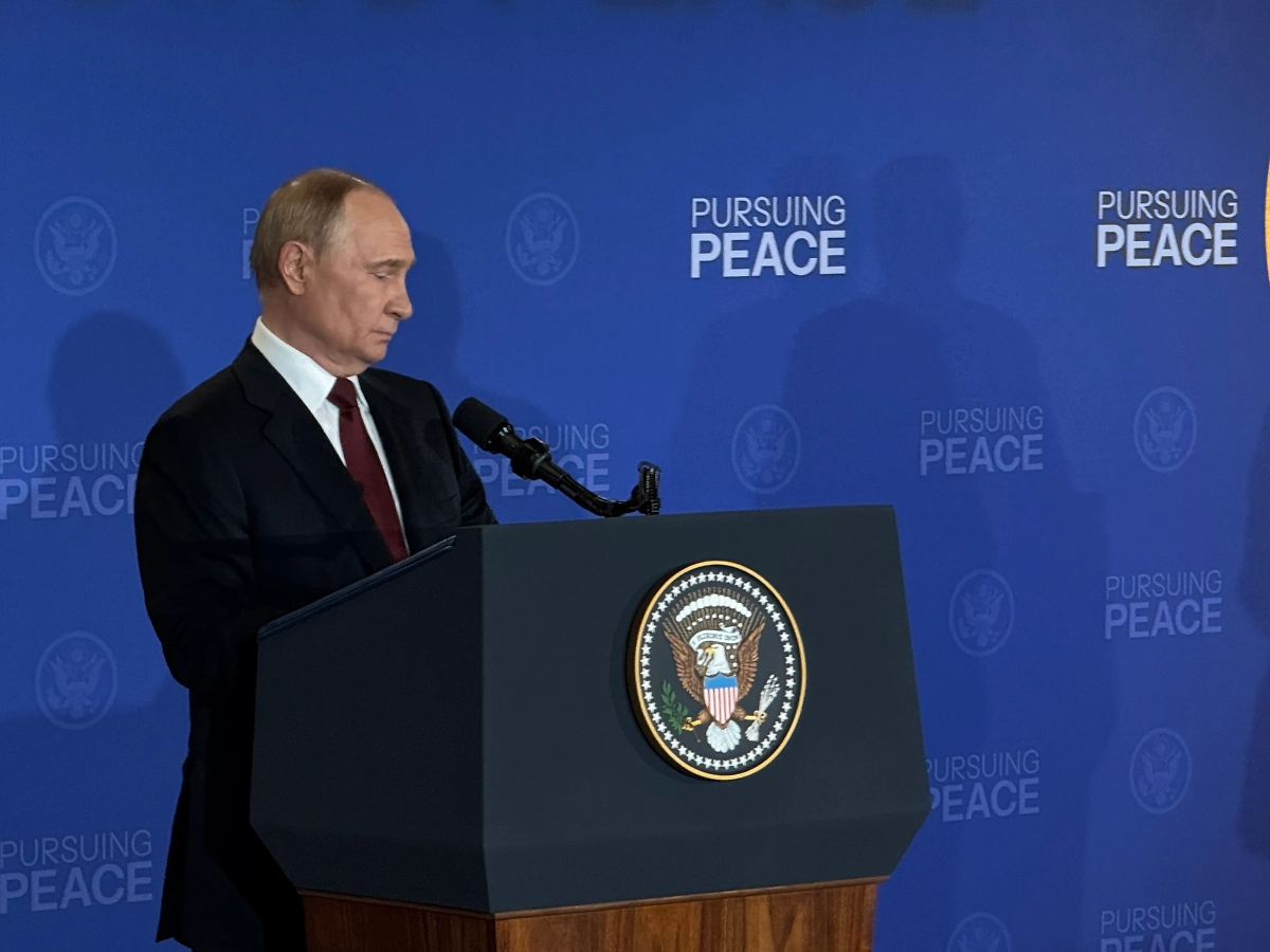 Владимир Путин. Обложка © Life.ru / Илья Исаев