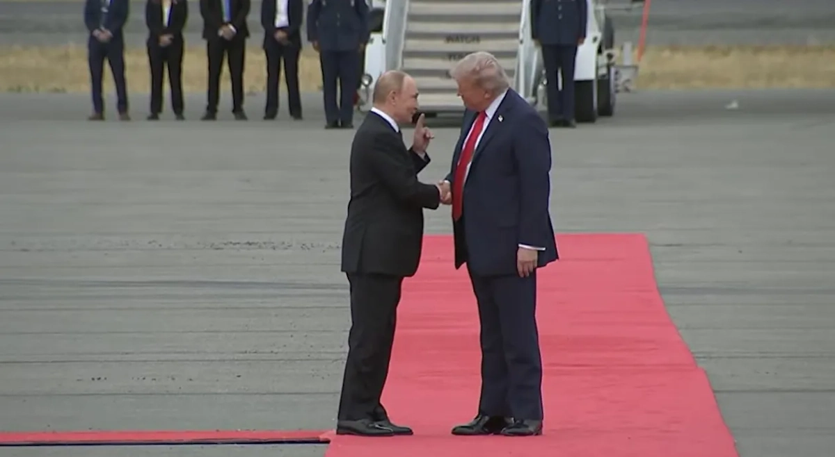 Владимир Путин и Дональд Трамп. Обложка © Life.ru