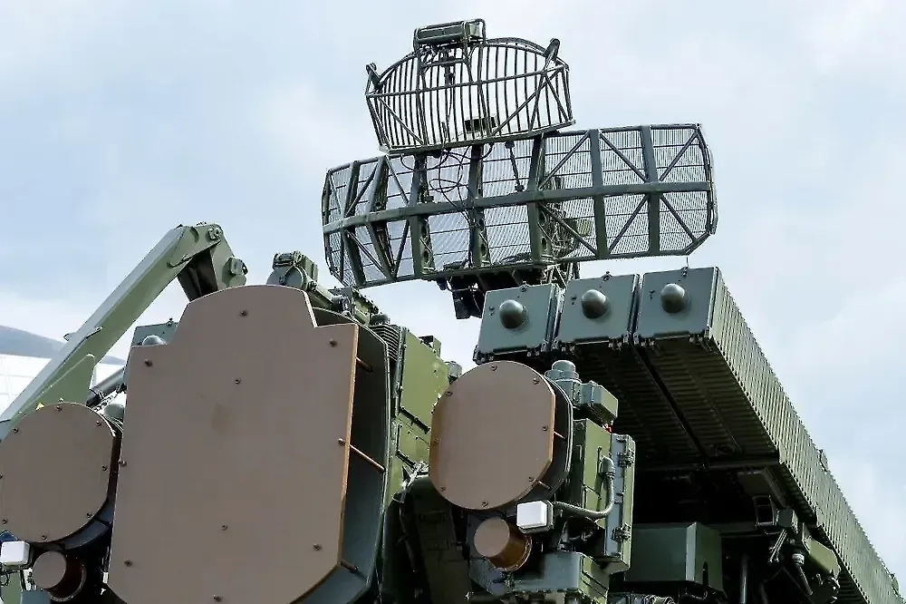 Обложка © Shutterstock / FOTODOM / Sergey Cherviakov